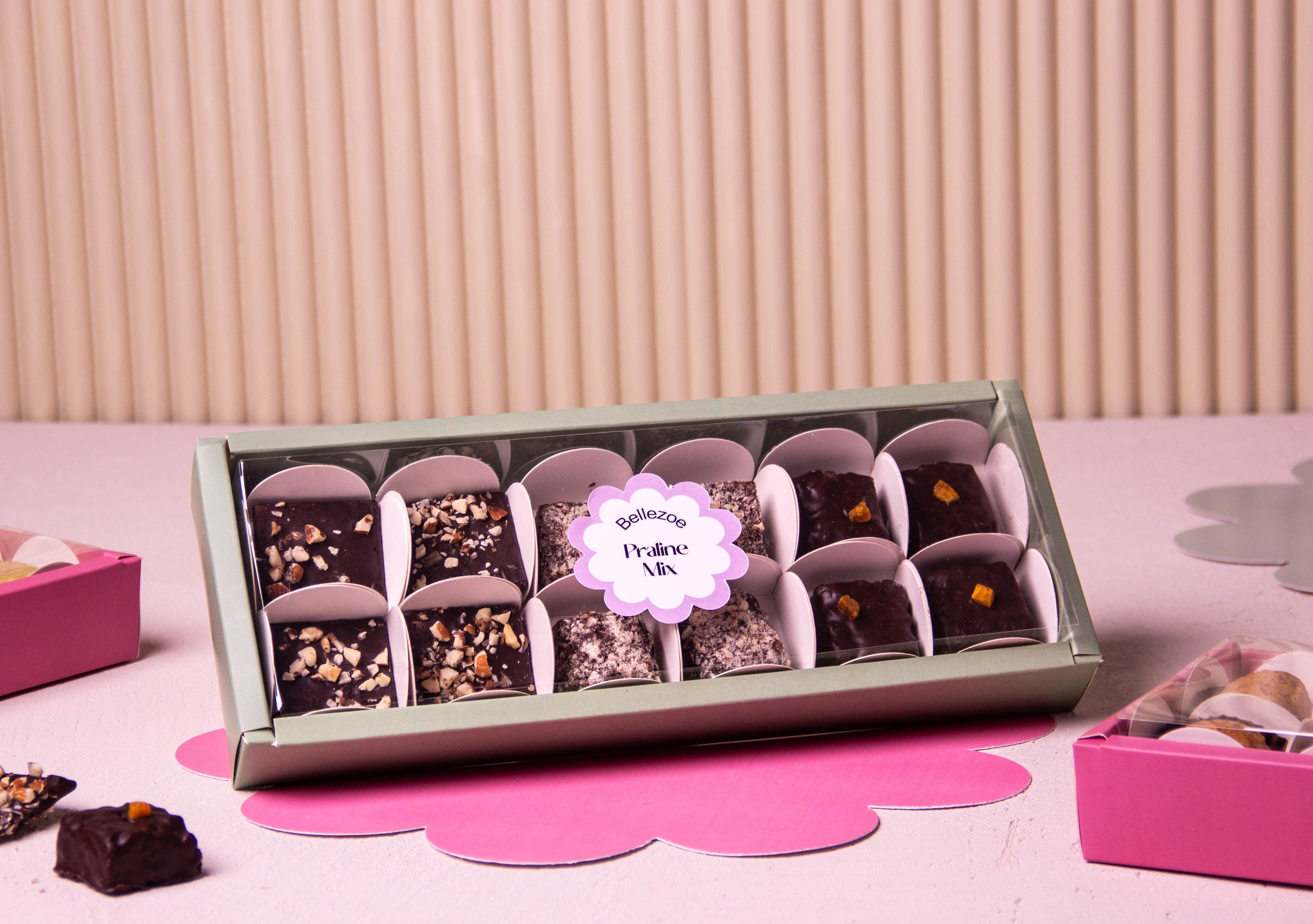 Praline Box (12 pieces)