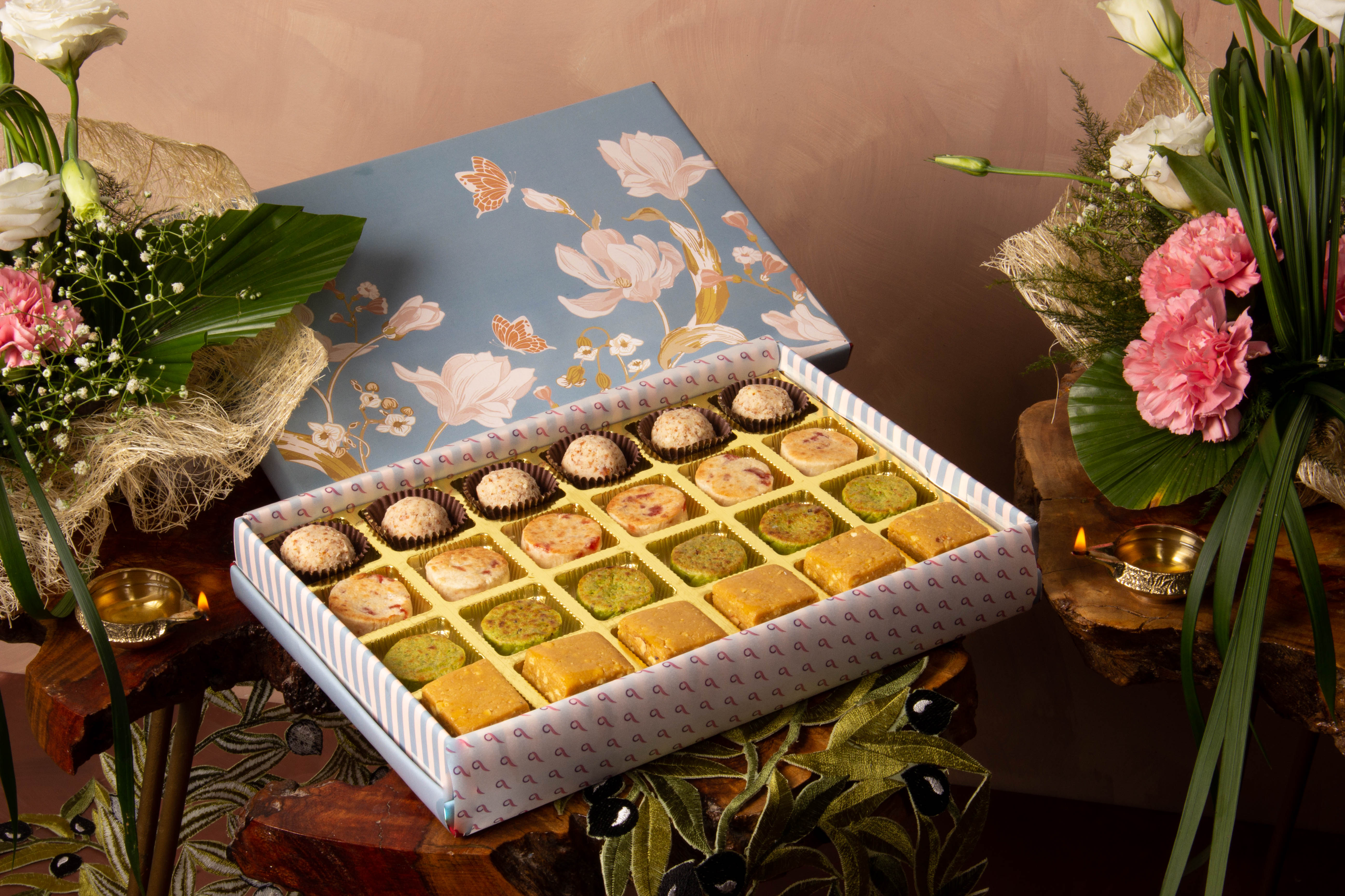 Assorted Sweet Box Large 3.1