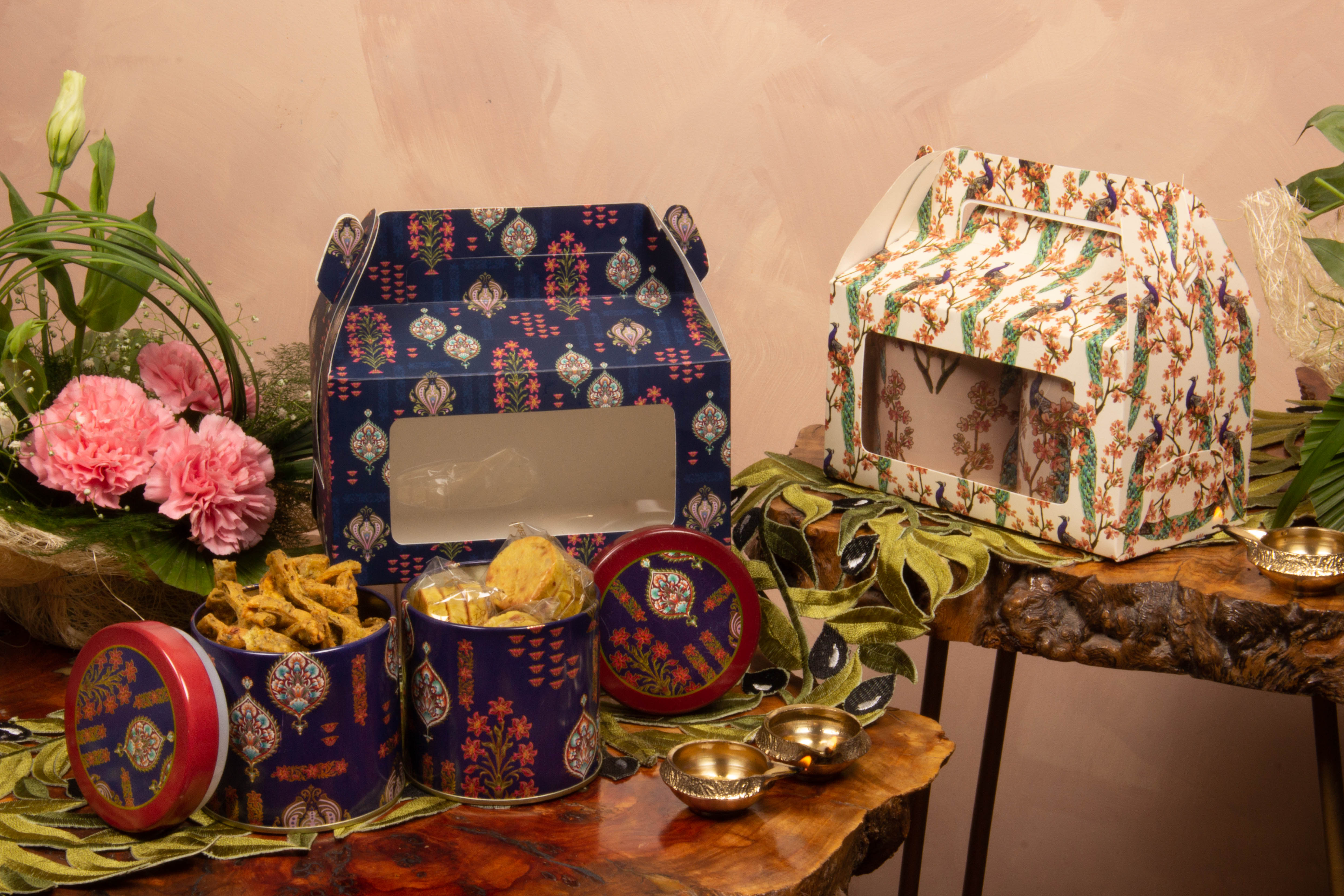 Printed Tin Jar with Paper Bag