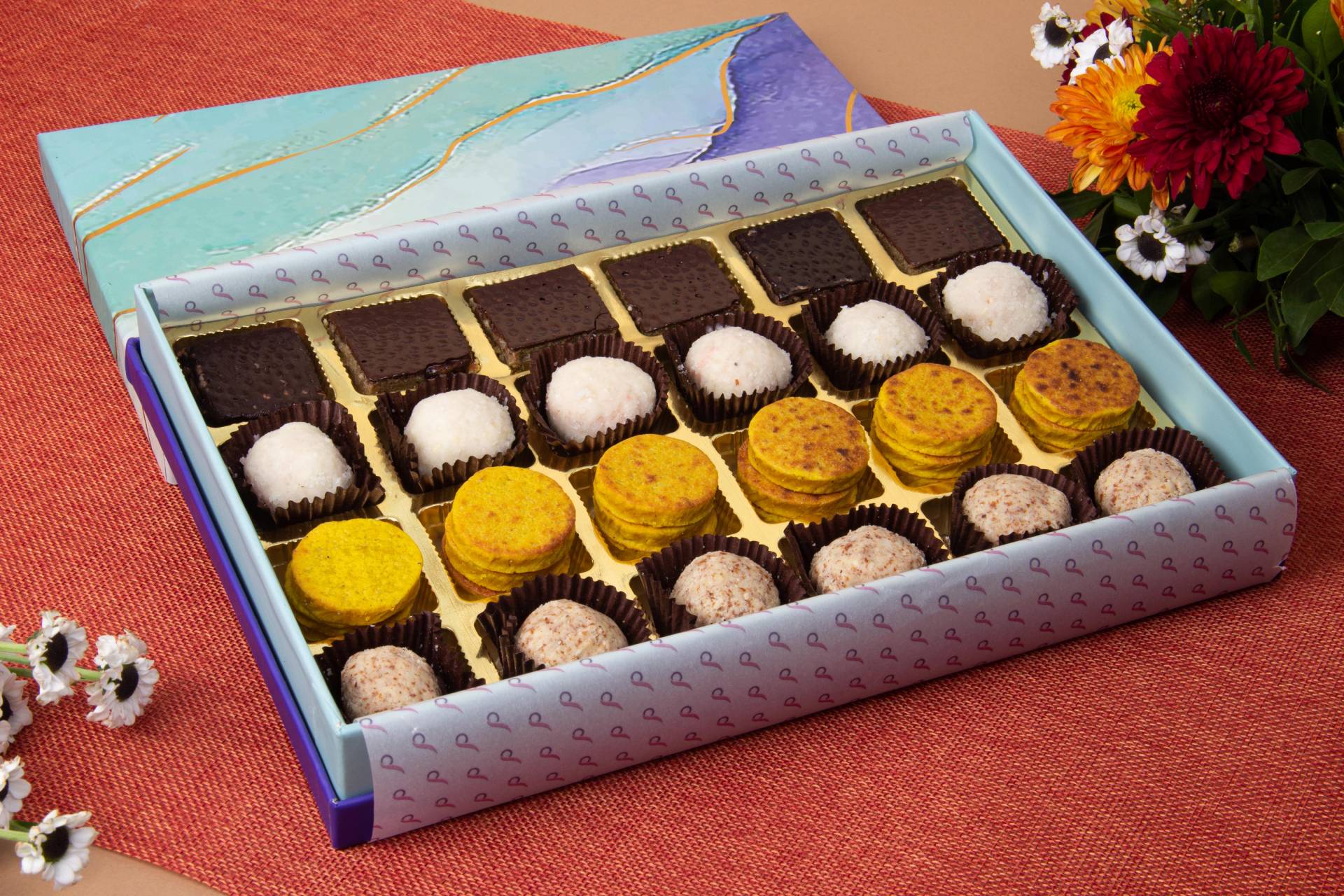 3.1 Assorted Sweet Box- Large